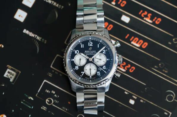 Breitling Aviator 8 B01 Chronograph